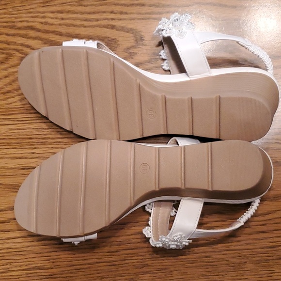 SHIBEVER Brand New Women's Wedge Sandals Size 39/8M. White with Flowers - Picture 5 of 6